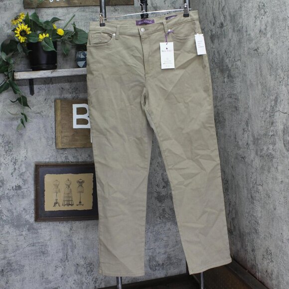 NWT Gloria Vanderbilt Classic High Rise Tapered Jeans Hazelnut Brown 16 Long - Picture 3 of 9